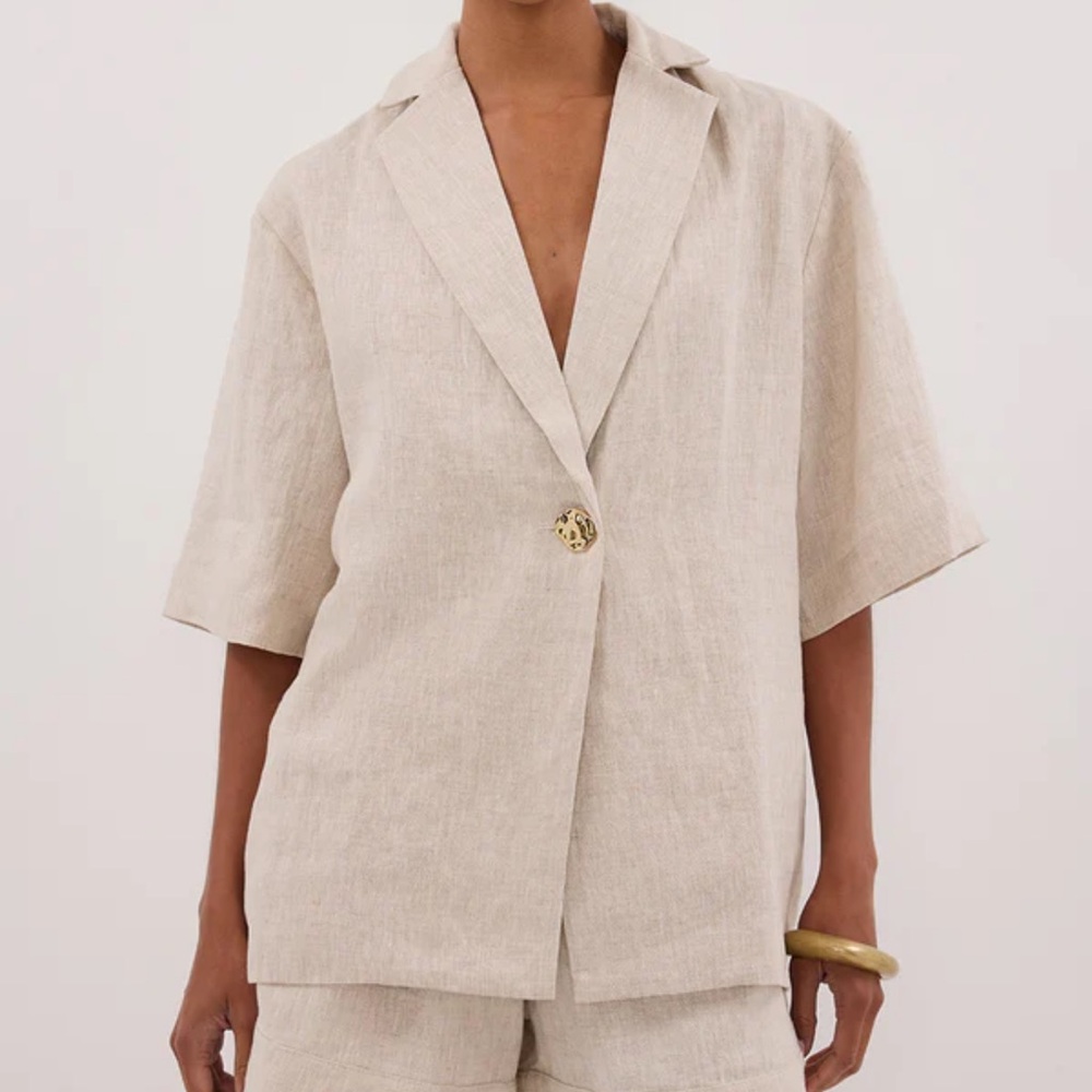 NWT DISSH Beige Linen Blazer Top